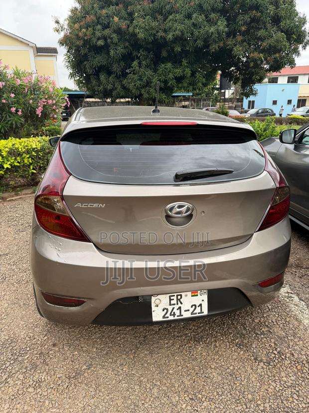 Hyundai Accent 2013 Brown