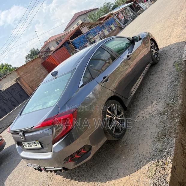 Honda Civic EX-L Sedan 2019 Gray