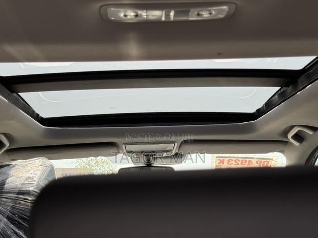 Honda CR-V Touring AWD 2018 Blue