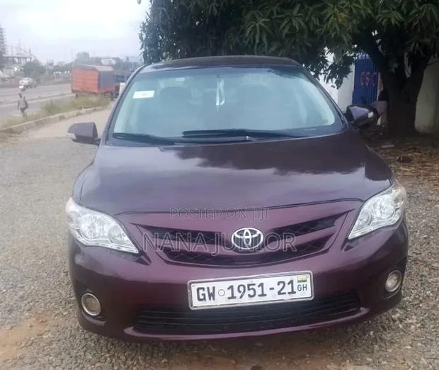 Toyota Corolla LE 4dr Sedan (1.8L 4cyl 4A) 2012 Brown