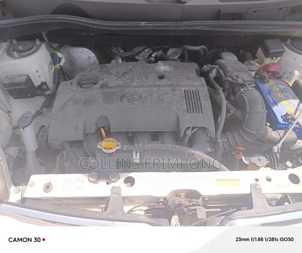Toyota Sienta 2013 White