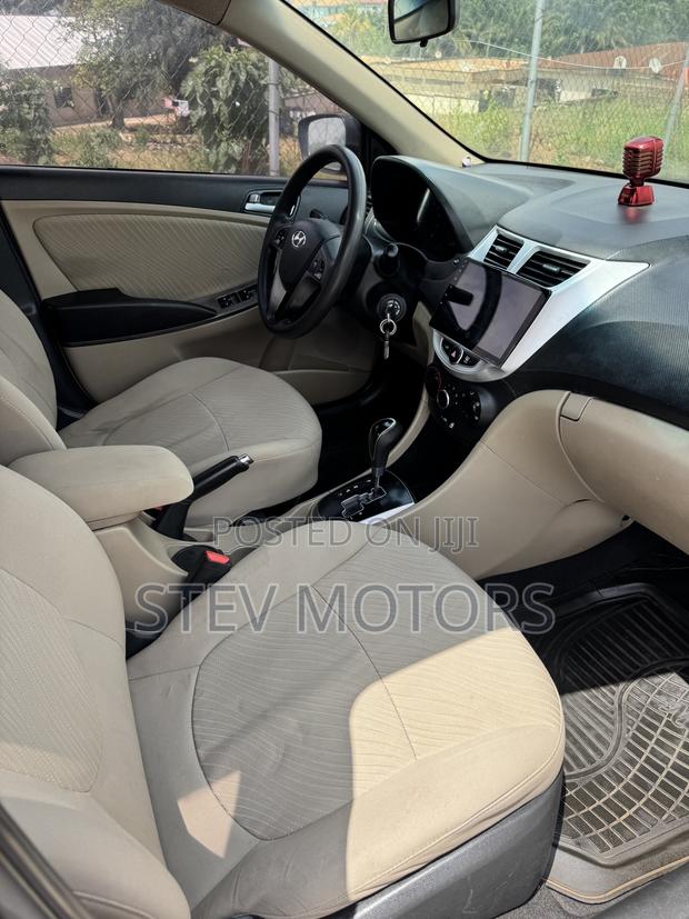 Hyundai Accent SE 2018 Black