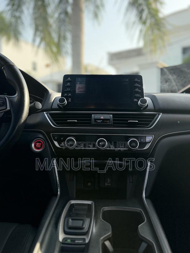 Honda Accord Touring 2.0T 2018 Silver