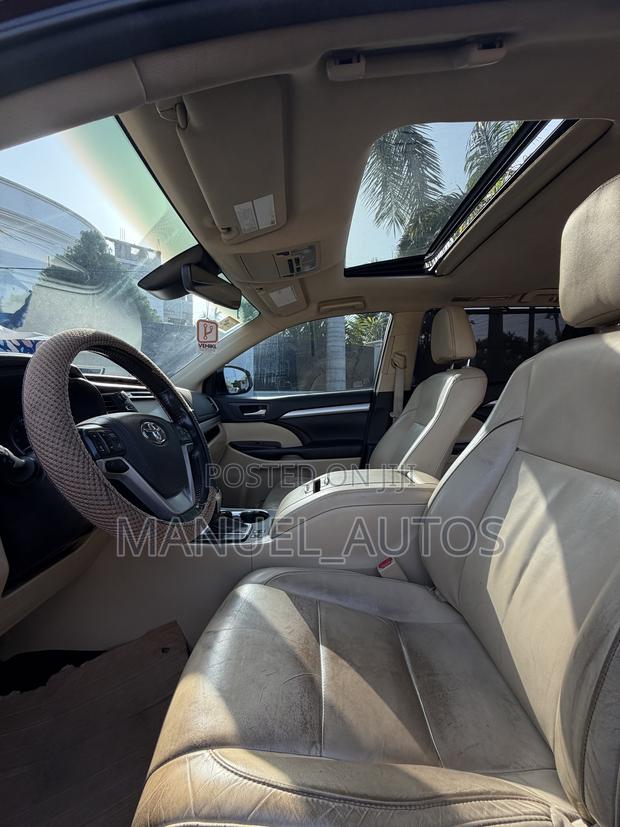Toyota Highlander XLE 2019 Burgundy