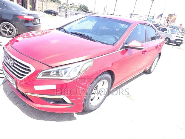Hyundai Sonata Sport 2.0T Sedan FWD (2.0L 4cyl 6A) 2016 Red