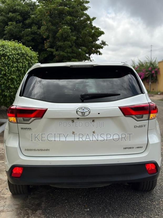 Toyota Highlander XLE 2019 White