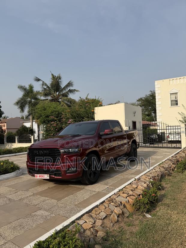 RAM 1500 Limited Crew Cab 4WD 5.6 ft SB 2023 Burgundy