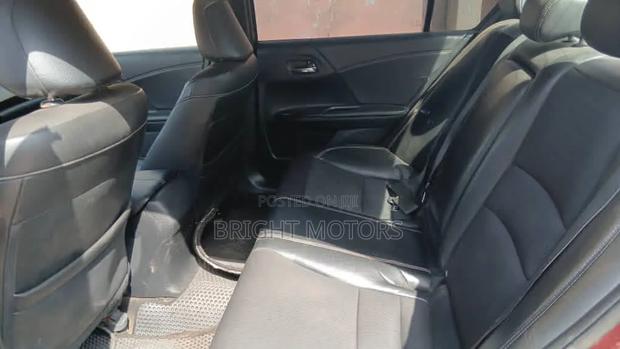 Honda Accord EX 4dr Sedan FWD (2.4L 4cyl 2A) 2016 Pink