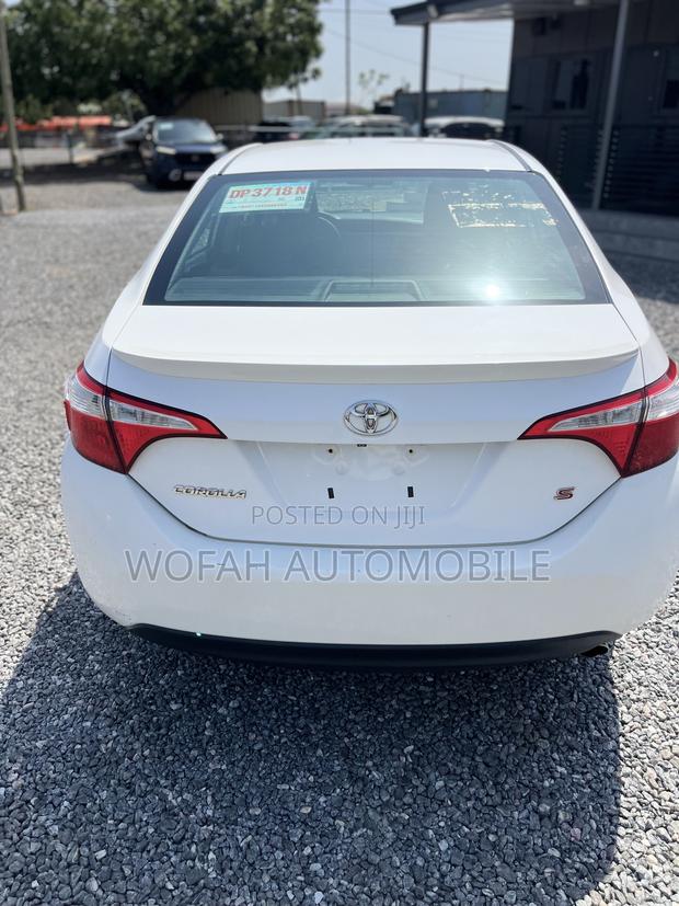 Toyota Corolla 2016 White