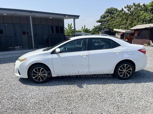 Toyota Corolla 2016 White