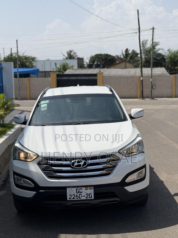 Hyundai Santa Fe 2015 White