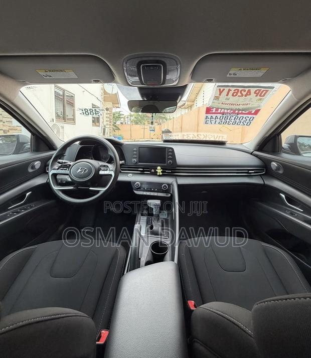 Hyundai Elantra 2023 Gray