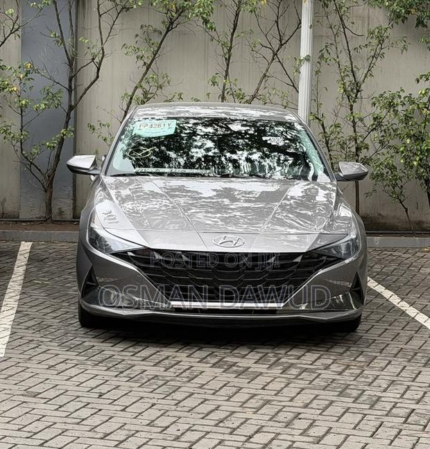 Hyundai Elantra 2023 Gray