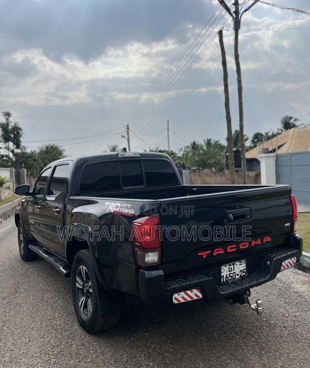 Toyota Tacoma 2019 Black