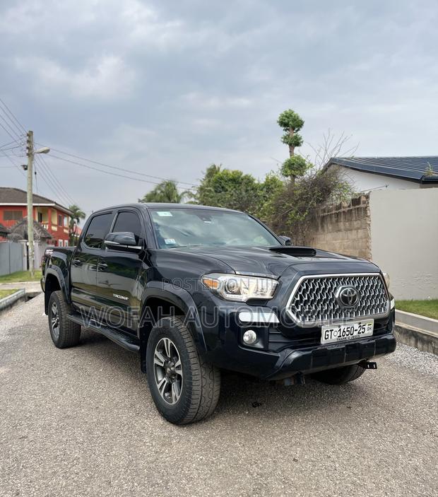 Toyota Tacoma 2019 Black