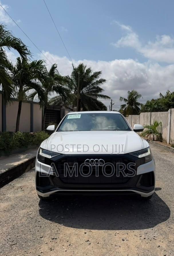 Audi Q8 2021 White