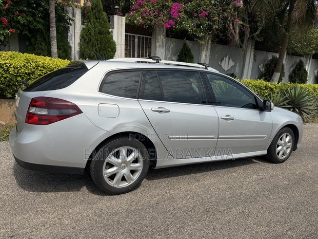 Renault Laguna 2.0T Dynamic 2012 Silver
