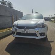 Mitsubishi Outlander SE FWD 2016 White for sale
