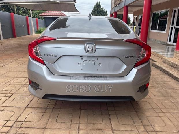 Honda Civic Touring Sedan 2018 Silver