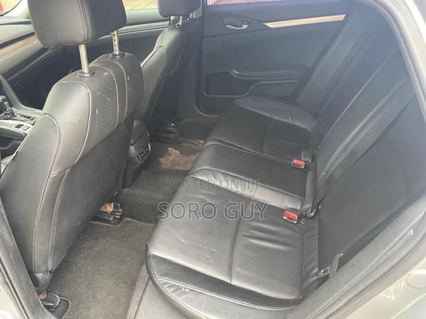 Honda Civic Touring Sedan 2018 Silver