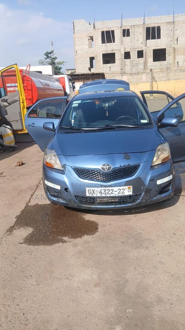 Toyota Yaris 2010 Blue