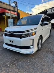 Toyota Voxy V 2WD 8-Seater 2014 White for sale