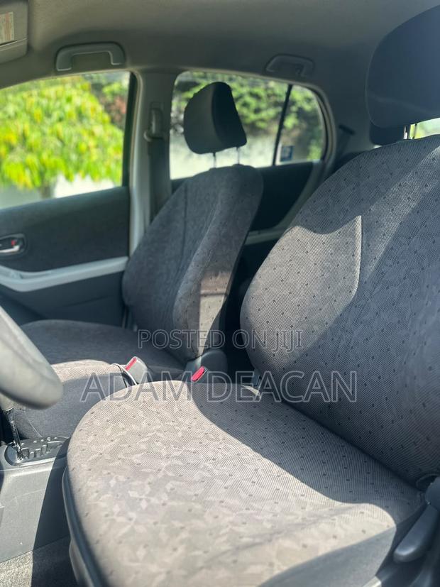 Toyota Vitz 2010 Black