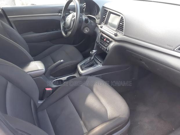Hyundai Elantra 2018 White