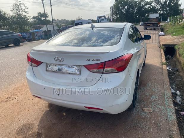Hyundai Elantra 2013 White