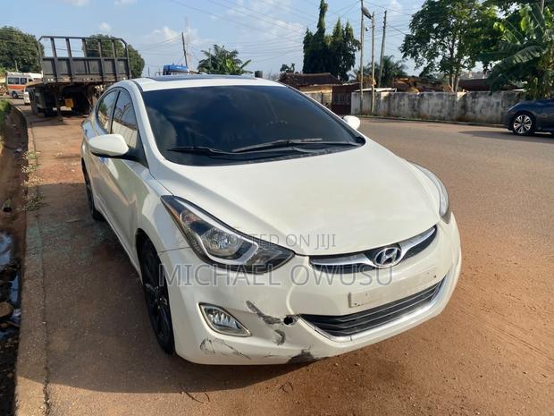 Hyundai Elantra 2013 White