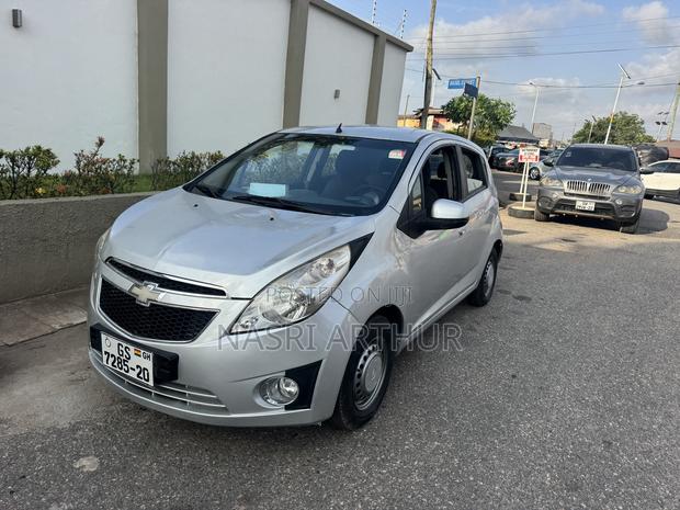 Chevrolet Spark 2LT 4dr Hatchback (1.2L 4cyl 5M) 2014 Silver