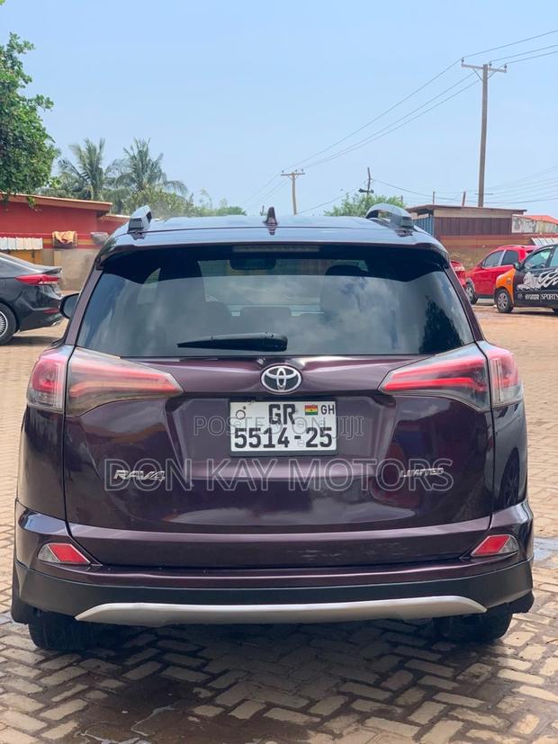 Toyota RAV4 Limited 4dr SUV (2.5L 4cyl 6A) 2018 Purple