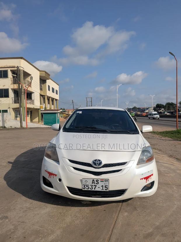 Toyota Yaris 2008 White