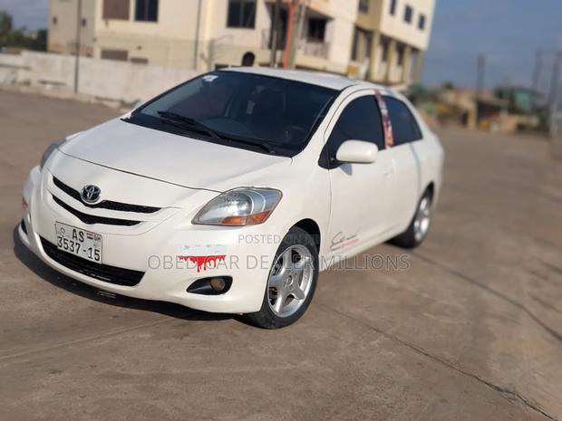 Toyota Yaris 2008 White