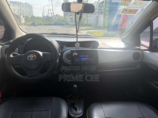 Toyota Vitz 2012 Gray