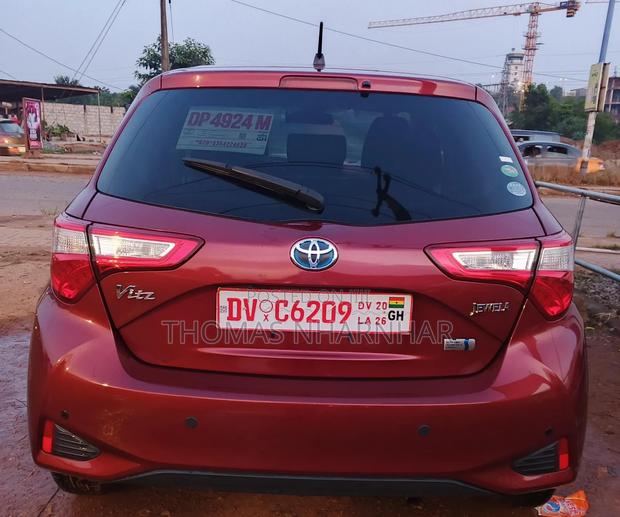 Toyota Vitz 1.5 FWD Hybrid 5dr 2018 Red