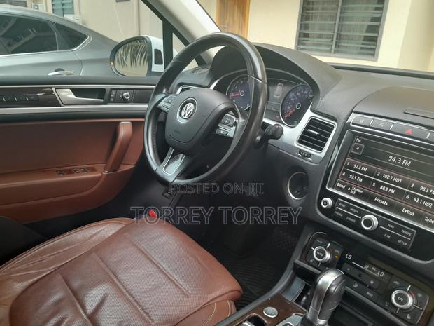 Volkswagen Touareg 2017 White