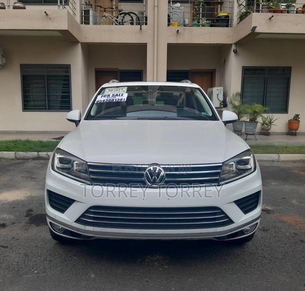 Volkswagen Touareg 2017 White