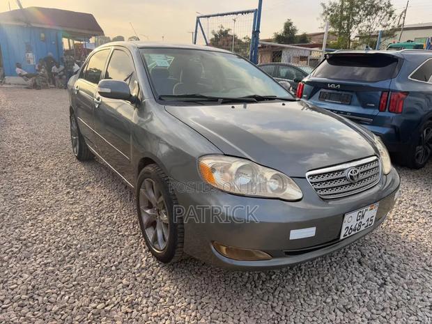 Toyota Corolla LE 2005 Gray