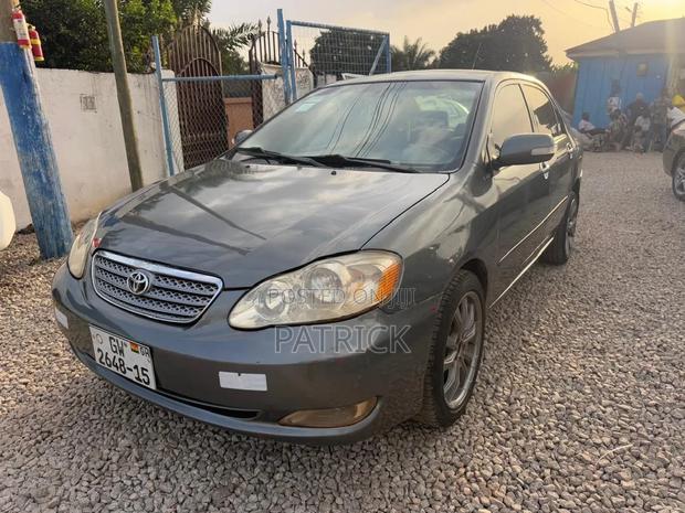 Toyota Corolla LE 2005 Gray