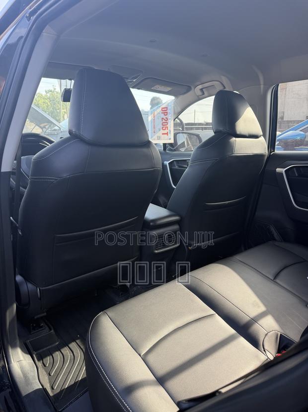 Toyota RAV4 LE FWD 2023 Black