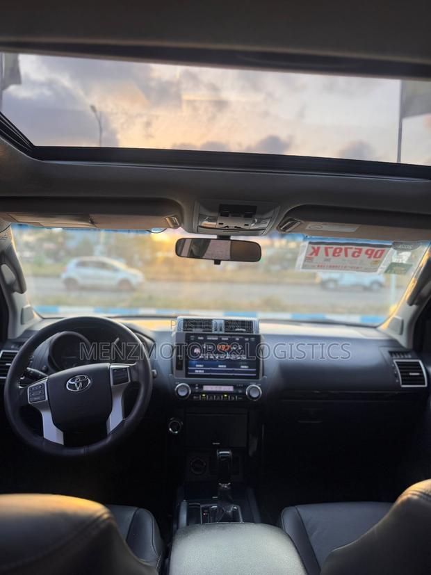 Toyota Land Cruiser Prado 2.7 2017 White