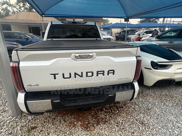 Toyota Tundra 1794 Edition CrewMax 5.5' Bed 2023 White