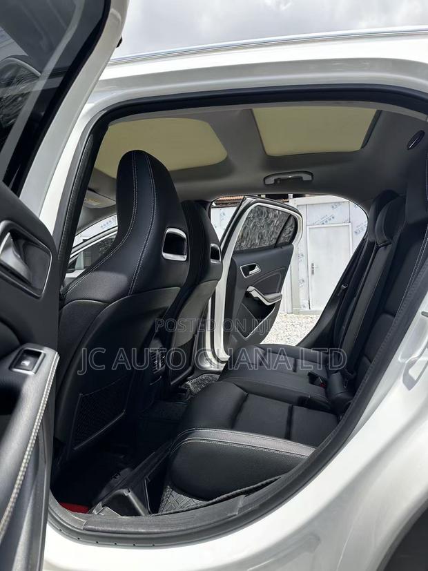 Mercedes-Benz GLA-Class 2018 White