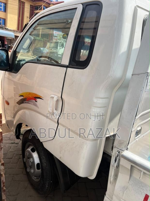 Kia Bongo 2010 White