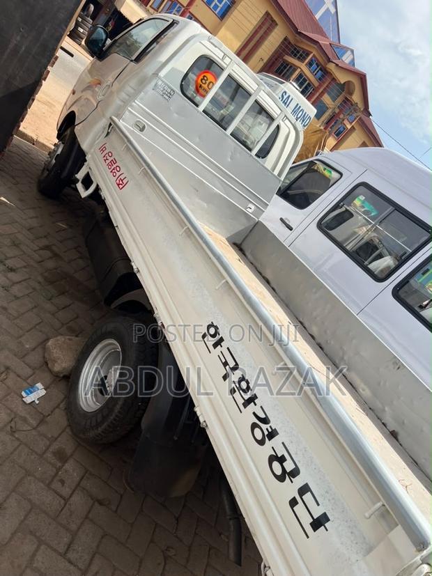 Kia Bongo 2010 White