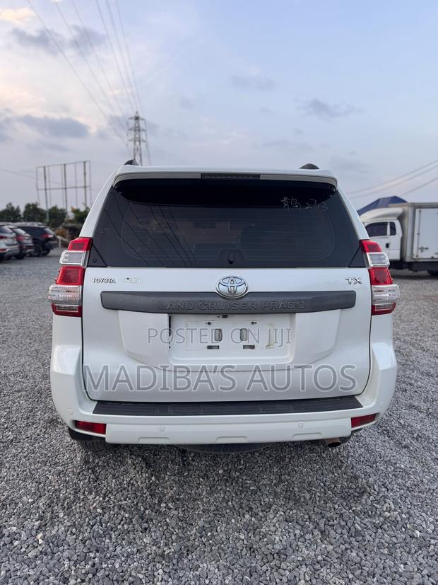 Toyota Land Cruiser Prado 2.7 2017 White