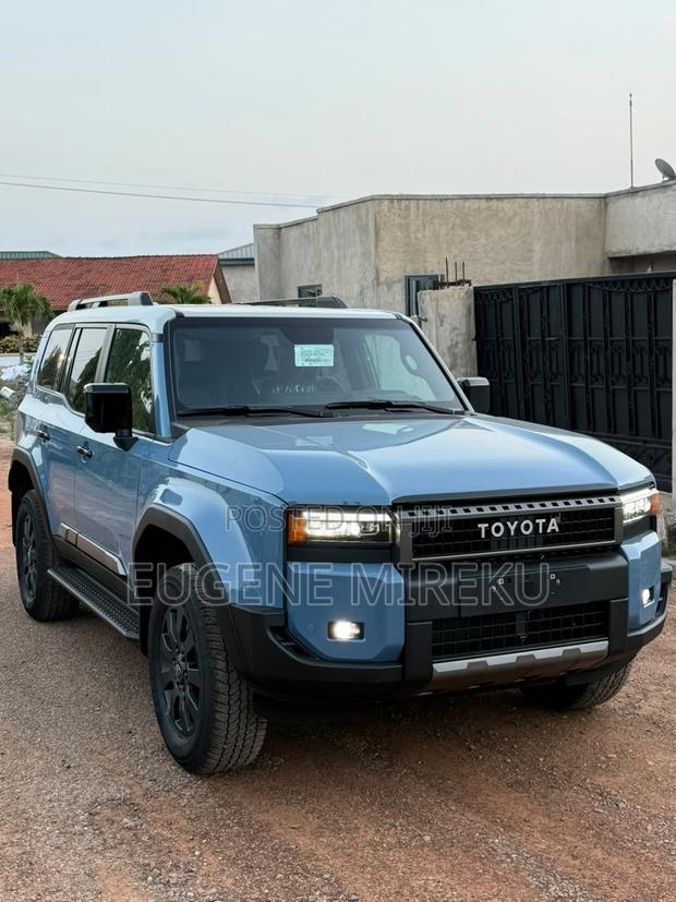 Toyota Land Cruiser Prado 2026 Blue