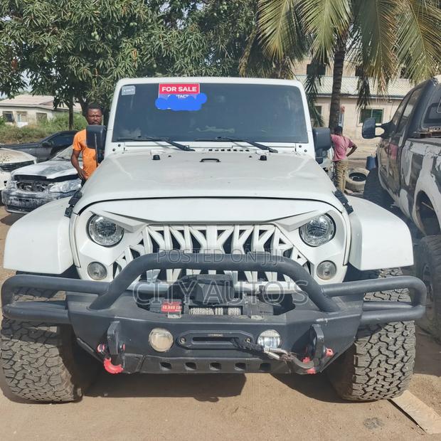 Jeep Wrangler 2022 White