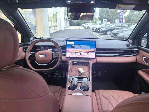 Geely Boyue 1.5TD Zhi`ai 2026 Gray